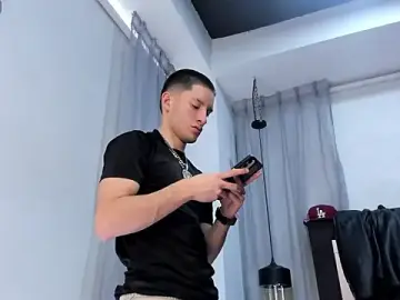 Stripchat Best live sex cam show of HunterHeat_