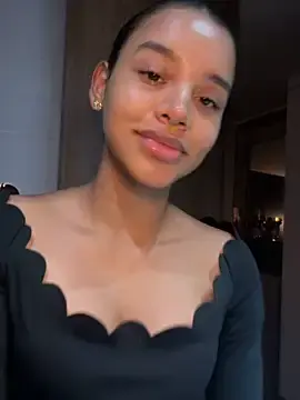 Stripchat Live Sex Cam of Tokio_Tokio