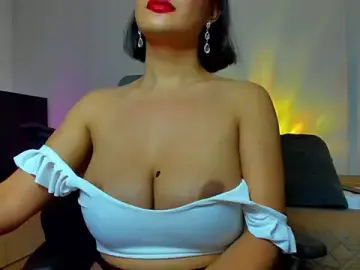 Stripchat Best live sex cam show of savanna013