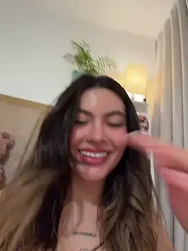 Stripchat Nude Webcam of Your_Honeey