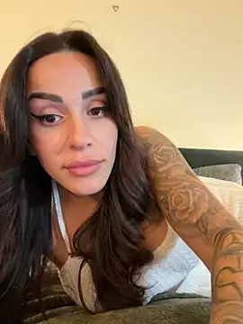 Stripchat Live Sex of -Alisa
