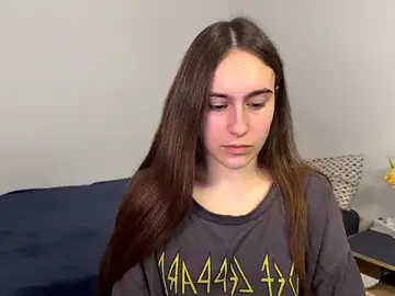 Stripchat Live Sex Cam of AliceKolltt