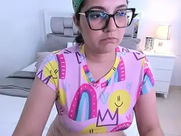 Stripchat Adult Webcam of Camilaa_bueno