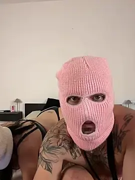 Stripchat Free Porn Cam of Masked_Desire69