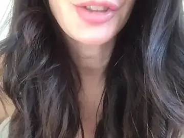 Stripchat Free Porn Cam of Paolaoliver