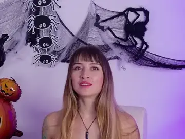 Stripchat Watch Live Sex Cams of hellzel_moon