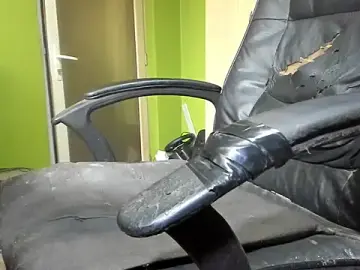 Stripchat Live Sex Cam of BigCumShoot