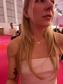Stripchat Free Live Porn of SabrinaRose_xxx