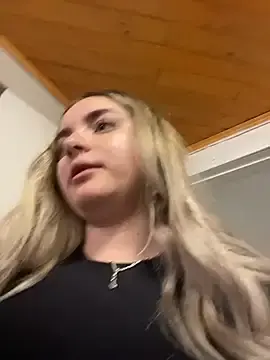 Stripchat Free Porn Cam of imlindapink