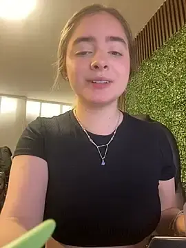 Stripchat Free Porn Cam of imlindapink