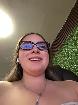 Stripchat Free Live Porn of imlindapink