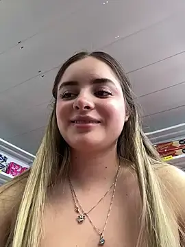 Stripchat Sex Cam of imlindapink