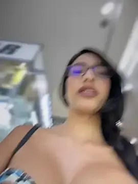 Stripchat Live Sex of DulceLenns