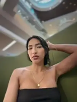 Stripchat Free Porn Cam of DulceLenns