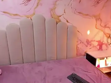 Stripchat Free Porn Cam of SweettDreamm