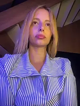 Stripchat Sex Cam of Bellahcha