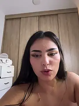 Stripchat Adult Video Chat of Maddy_Rouse_