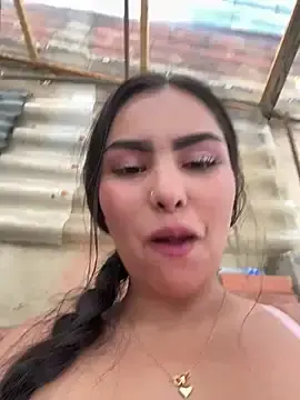 Stripchat Free Live Porn of Maddy_Rouse_