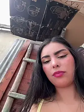 Stripchat Nude Webcam of Maddy_Rouse_
