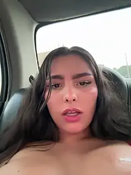 Stripchat Live Sex Cam of Maddy_Rouse_