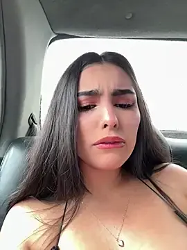 Stripchat Live Sex Cam of Maddy_Rouse_