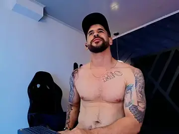 Stripchat Sex Cam of Petesevans