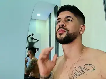Stripchat Sex Cam of Petesevans