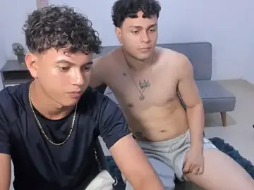 Stripchat Live Sex Cam of Santy_Stump