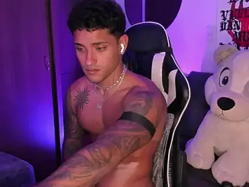 Stripchat Sex Cam of Alessandro_Vanni