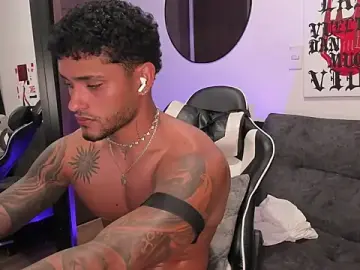 Stripchat Sex Cam of Alessandro_Vanni