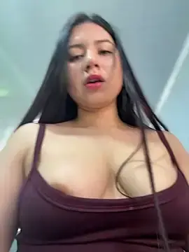 Stripchat Live Sex Cam of VAL_PRINCESS