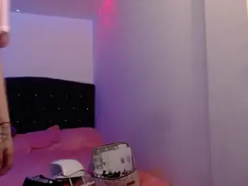 Stripchat Free Live Porn of holy_juli