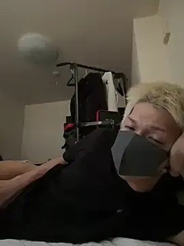 Stripchat Free Porn Cam of suimakun