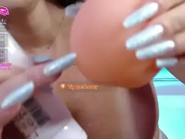 Stripchat Live Sex Cam of HessaHessy