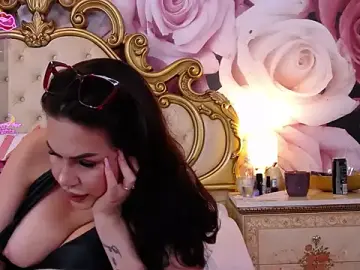 Stripchat Free Live Porn of HessaHessy