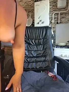 Stripchat Free Porn Cam of murrr-kitty