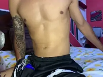 Stripchat Live Porn of tanned_boy