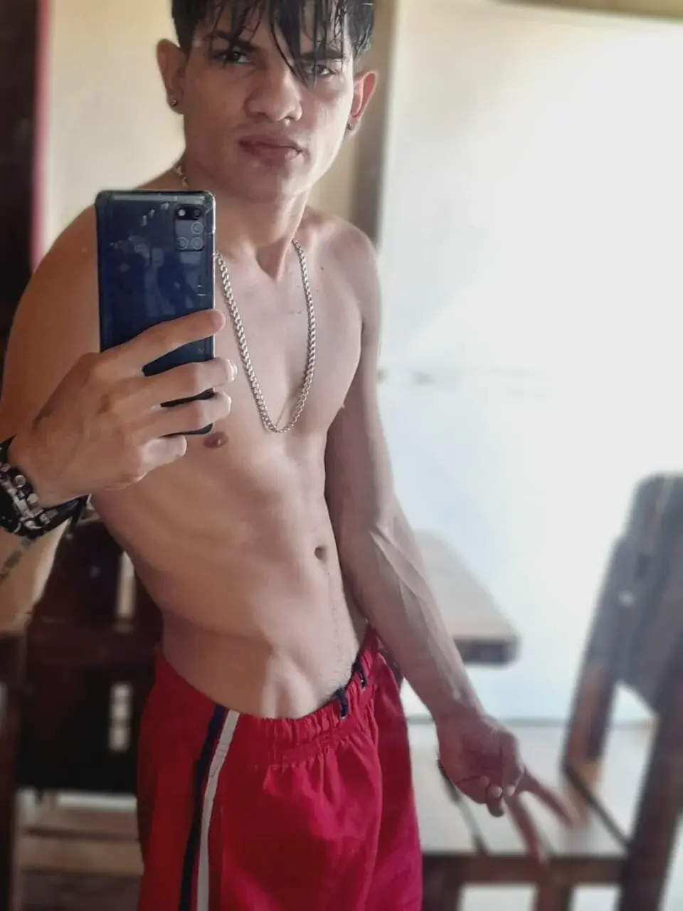 Jesshot_bigcock20cm