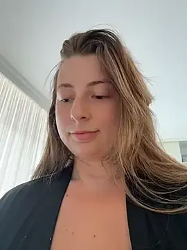 Stripchat Free Porn Cam of curvyflawless