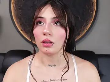 Stripchat Live Sex of miss_sharlotte18