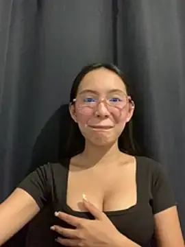 Stripchat Adult Webcams of YoungPinay_022