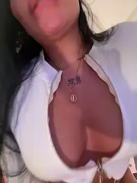 Stripchat Live Sex of Bella__Wood