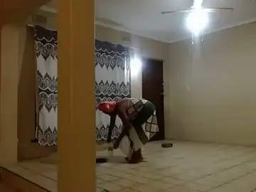 Stripchat Sex Cam of SexyLipss_