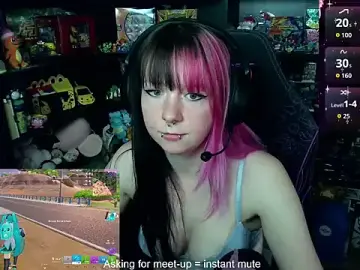 Stripchat Adult Webcams of CutieTracer