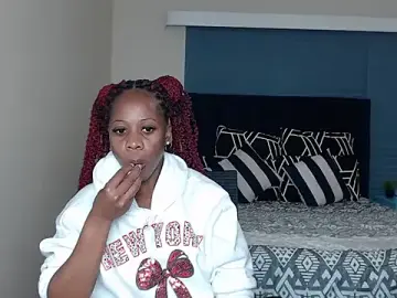 Stripchat Sex Cam of QUEENMANDYY