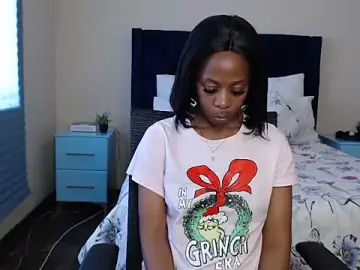 Stripchat Live Sex Cam of QUEENMANDYY