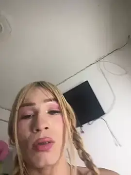Stripchat Live Sex Cam of sweet_supreme