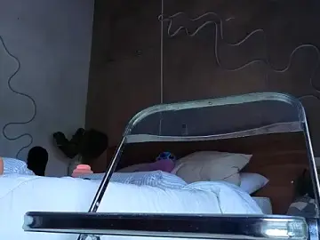 Stripchat Sex Cam of Jess_tattoo11