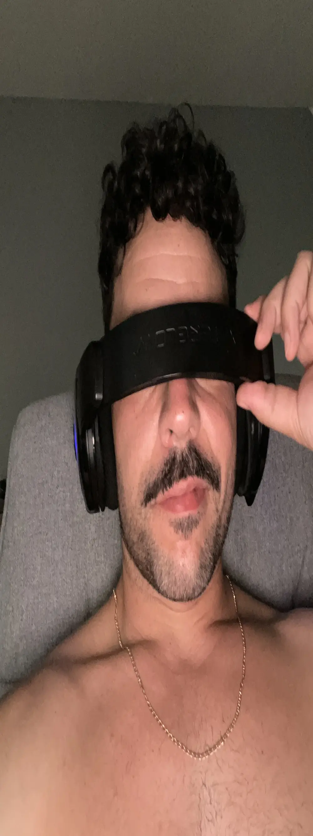 Lulu_moustache