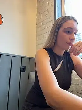 Stripchat Nude Webcam of SashaCatt